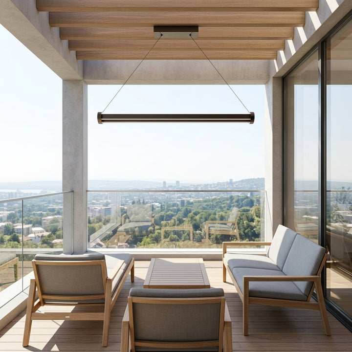 EnzoLight Mira Lineer LED Sarkıt Avize - Kapalı Balkon ve Teras Perspektif Mimari Yerleşiminde Gündüz Doğal Gün Işığında Tavana Montaj Görünümü
