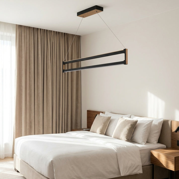 EnzoLight Orion Up&Down Lineer LED Sarkıt Avize - Lüks Yaşam Alanı Minimalist Yaşam Konseptinde Gündüz Doğal Gün Işığında Tavana Montaj Görünümü