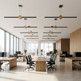 EnzoLight UnoS Lineer LED Sarkıt Avize - Modern Ofis ve Çalışma Alanı Minimalist Yaşam Konseptinde Gündüz Doğal Gün Işığında Tavana Montaj Görünümü