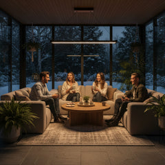 Kış bahçesinde karlı havada dostlarla sıcak sohbetler için Vega lineer sarkıt aydınlatma.