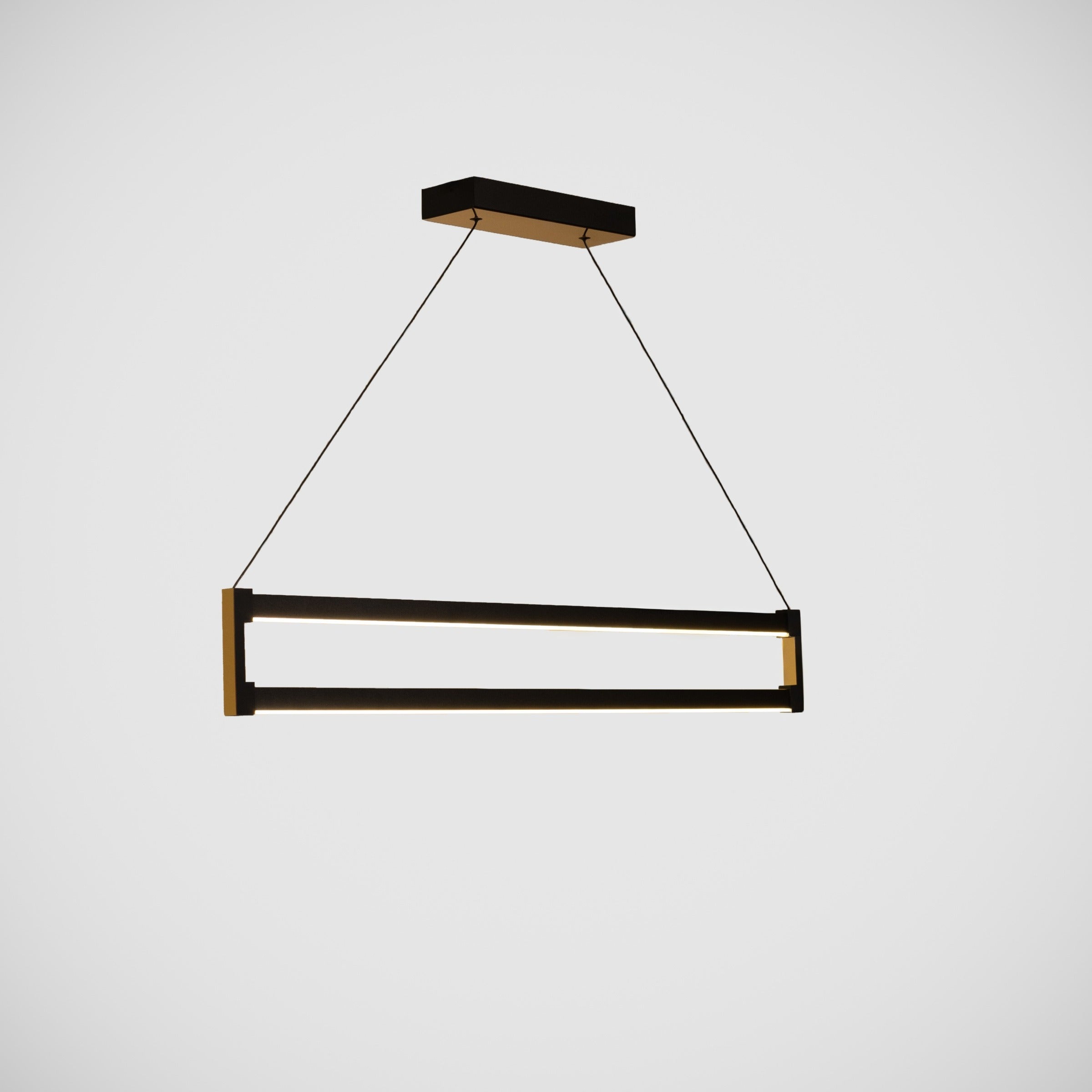 Minimalist ve estetik Orion siyah lineer sarkıt avizenin tüm gövdesini ve zarif silüetini gösteren stüdyo fotoğrafı.