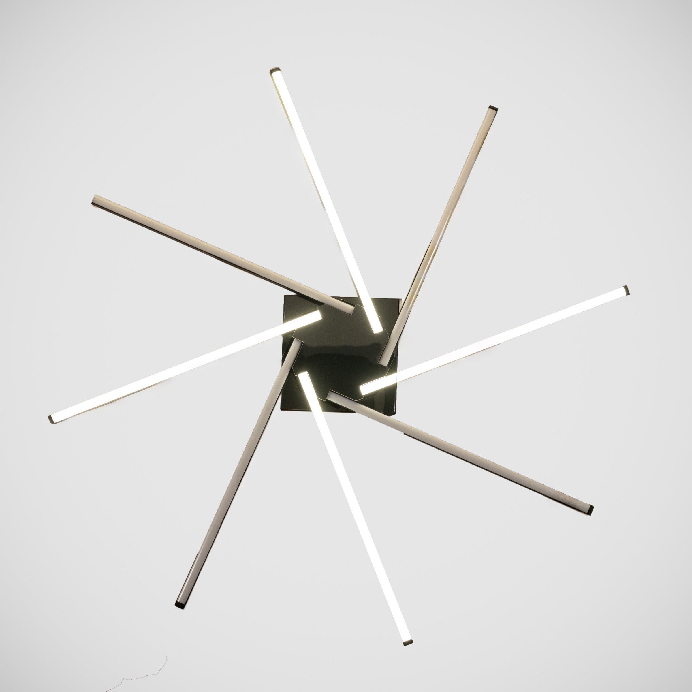 Modern iç mekan aydınlatmasında homojen ışık dağılımı sağlayan Zenit radyal led avize