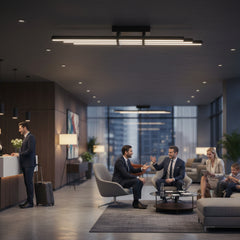 Lüks otel lobisinde modern tasarımlı siyah Cosmo downlight plafonyer aydınlatma armatürü.