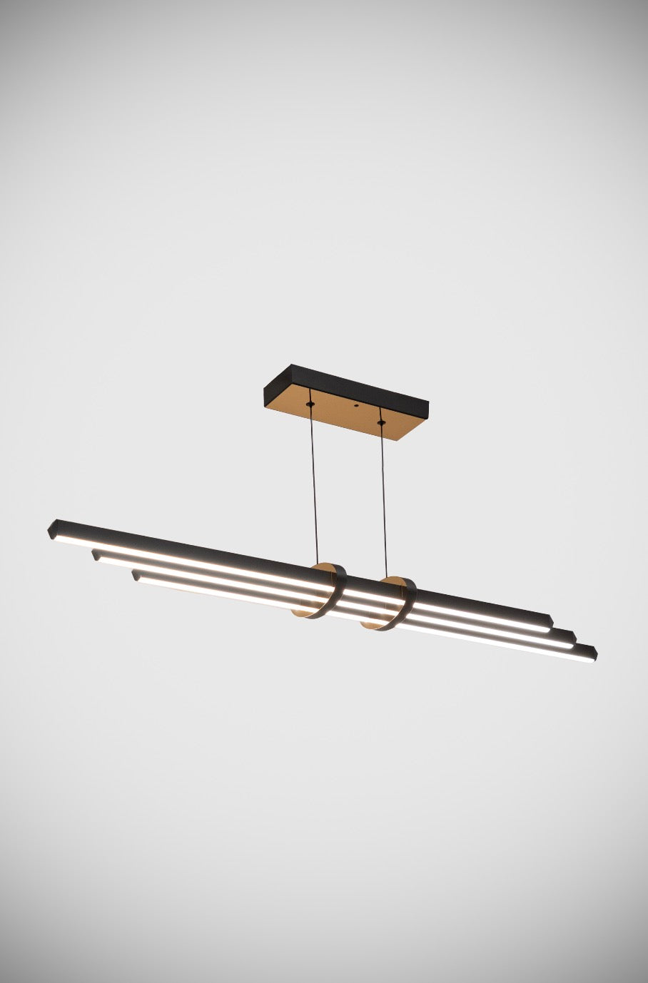 Lüks iç mekan tasarımları için odaklı ve kuvvetli aydınlatma sağlayan üç katmanlı modern sarkıt avize.