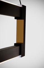 Lineer LED Sarkıt Avize – Siyah Metal Gövde, Gold Detaylı Modern Tasarım Aydınlatma