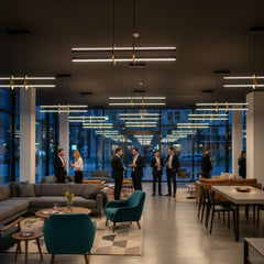 Showroom toplantı masası üzerinde Halo modern lineer led sarkıt avize