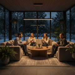 Kış bahçesinde karlı havada dostlarla sıcak sohbetler için Vega lineer sarkıt aydınlatma.